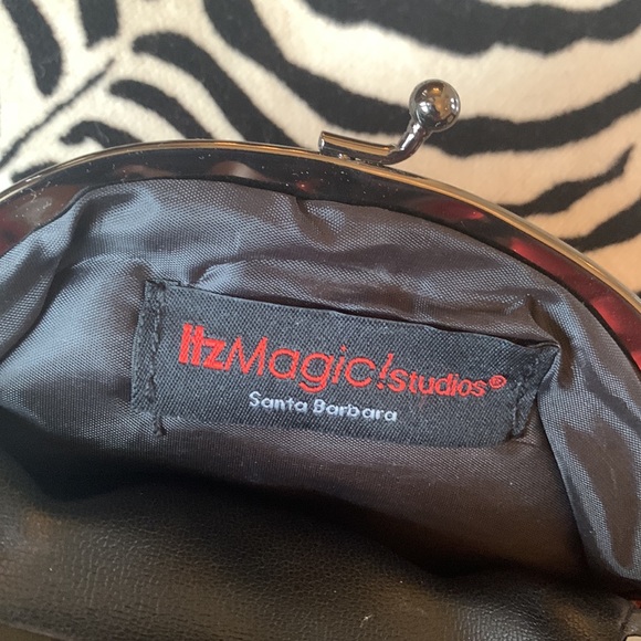 It’s Magic Studio Santa barbara vintage red leather large coin purse 7.5”x5” - Picture 11 of 12